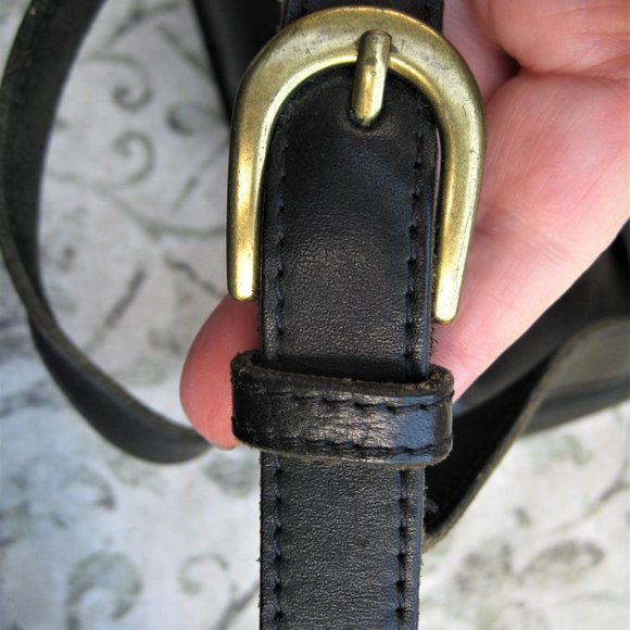 Quality leather black Cross body shoulder bag - Picture 7 of 8